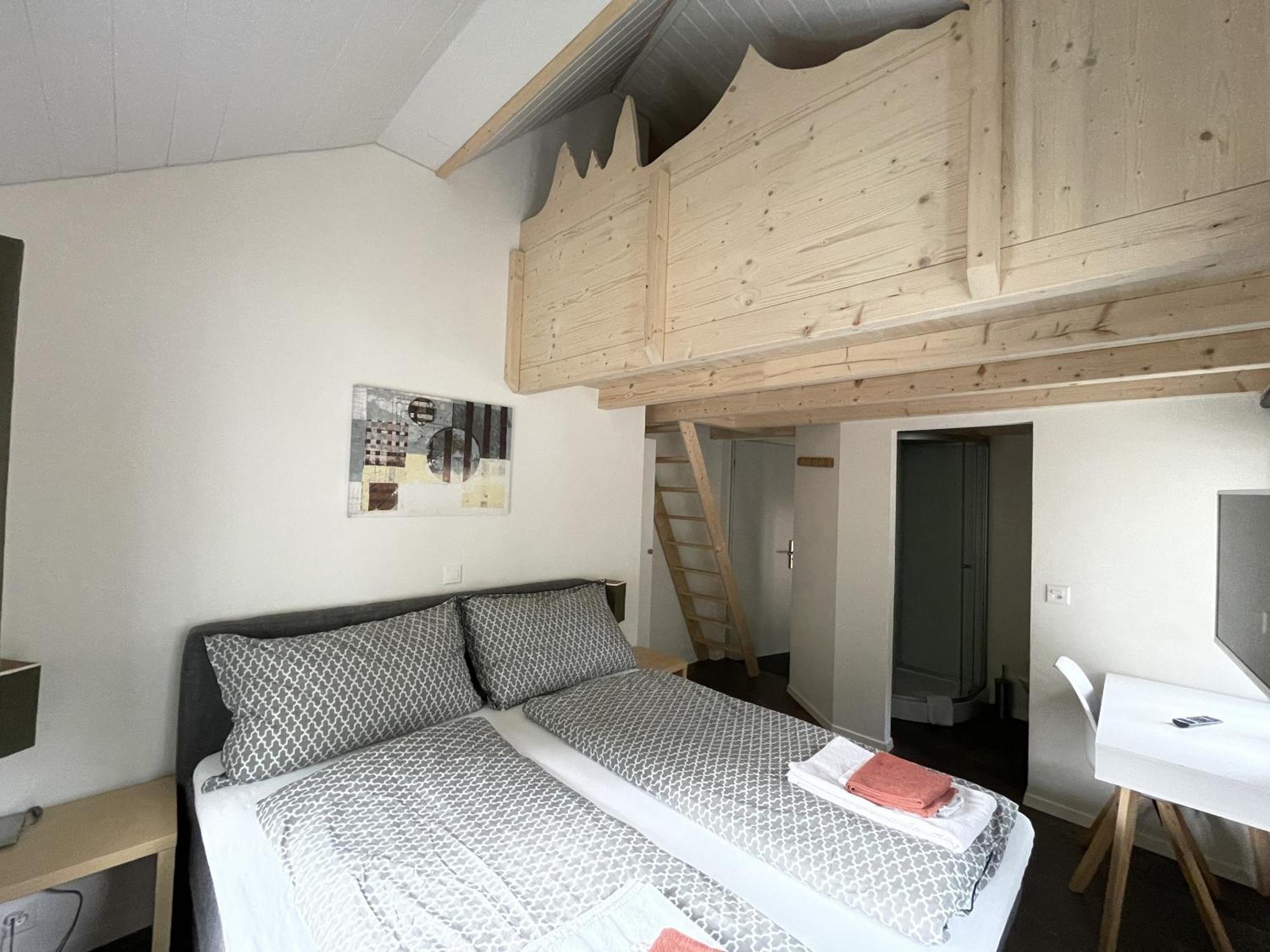 Hotel Sternen Gurtnellen エクステリア 写真